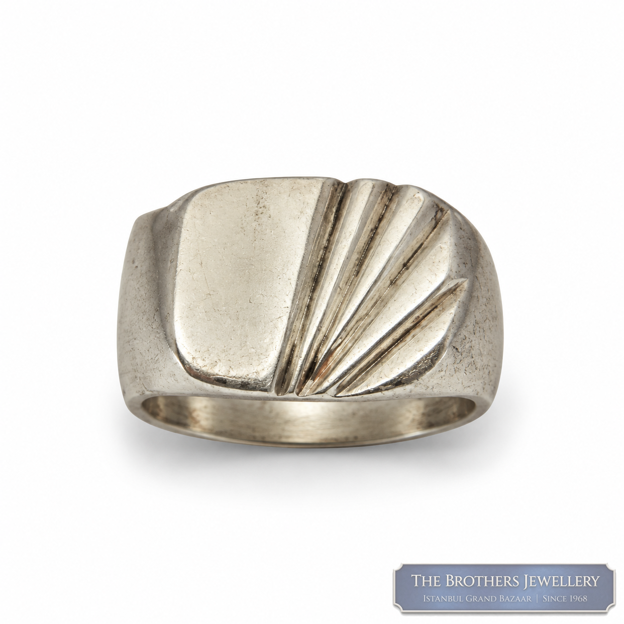 45-  Silver Fan