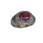 O16- Crimson Core Ring – Yakut Taşlı El İşçiliği Yüzük